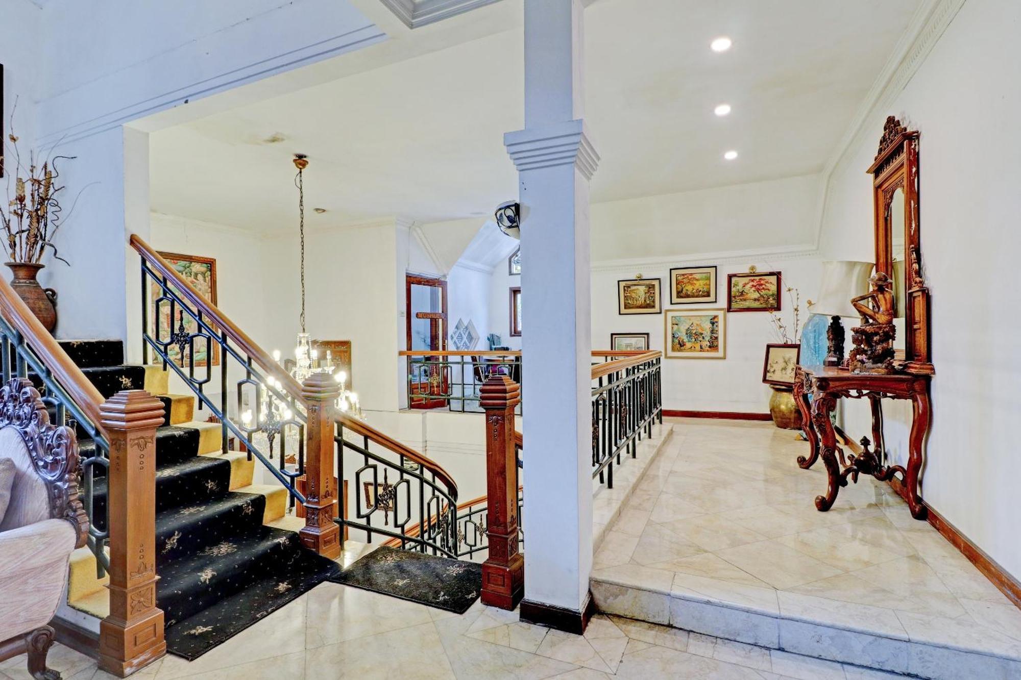 Hotel O Bandung Near Stadion Siliwangi Formerly The Ethnic Hotel バンドゥン エクステリア 写真