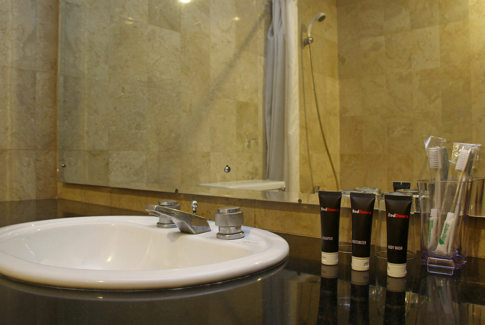 Hotel O Bandung Near Stadion Siliwangi Formerly The Ethnic Hotel バンドゥン エクステリア 写真